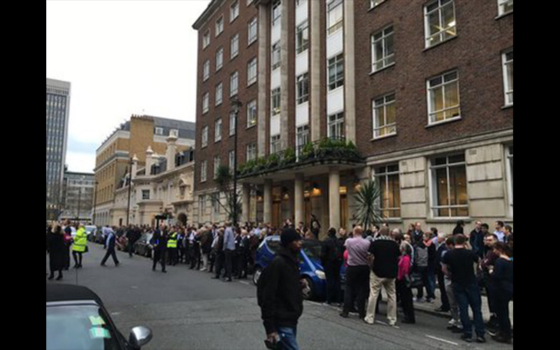 恐攻倫敦BBC總部緊急疏散，可疑車輛竟是．．．