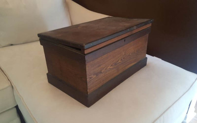 無意間發現爺爺收藏的小木盒，一打開竟有「2百年歷史」超狂收藏！（29P）