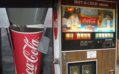 紙杯+碎冰+可樂=完美！復古紙杯汽水販賣機引童年回憶：邊走邊咬碎冰超懷念！