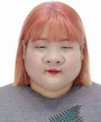 韩国一名胖胖的女孩把自己的证件照传到网路请